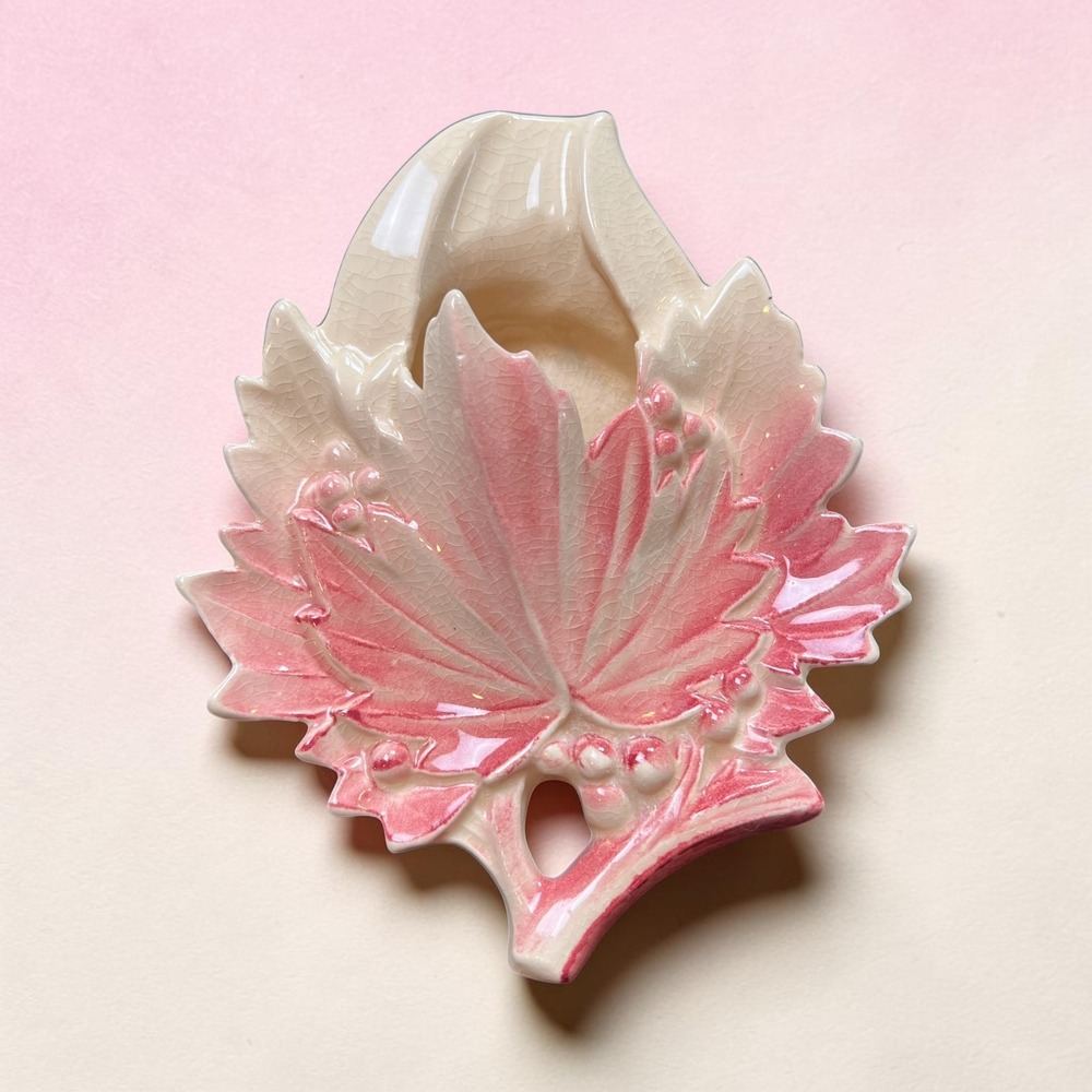 Vintage McCoy Pink Maple Leaf Berries Wall Pocket Vase 7" Pottery MCM USA